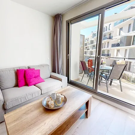 Tulipan En Marina Real Iii By Family Homes *
